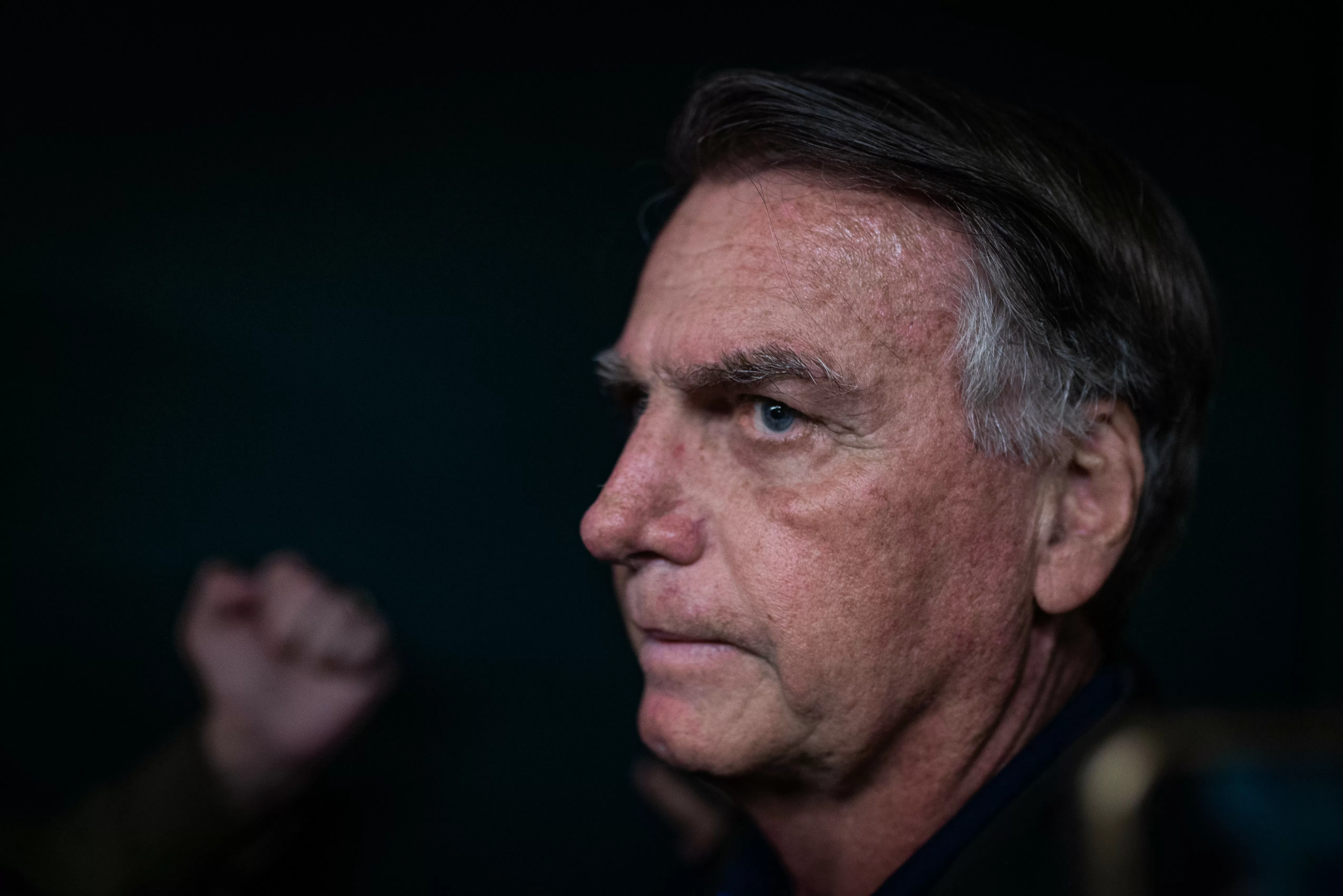Bloqueio do nervo frênico: entenda método realizado em Bolsonaro para soluços