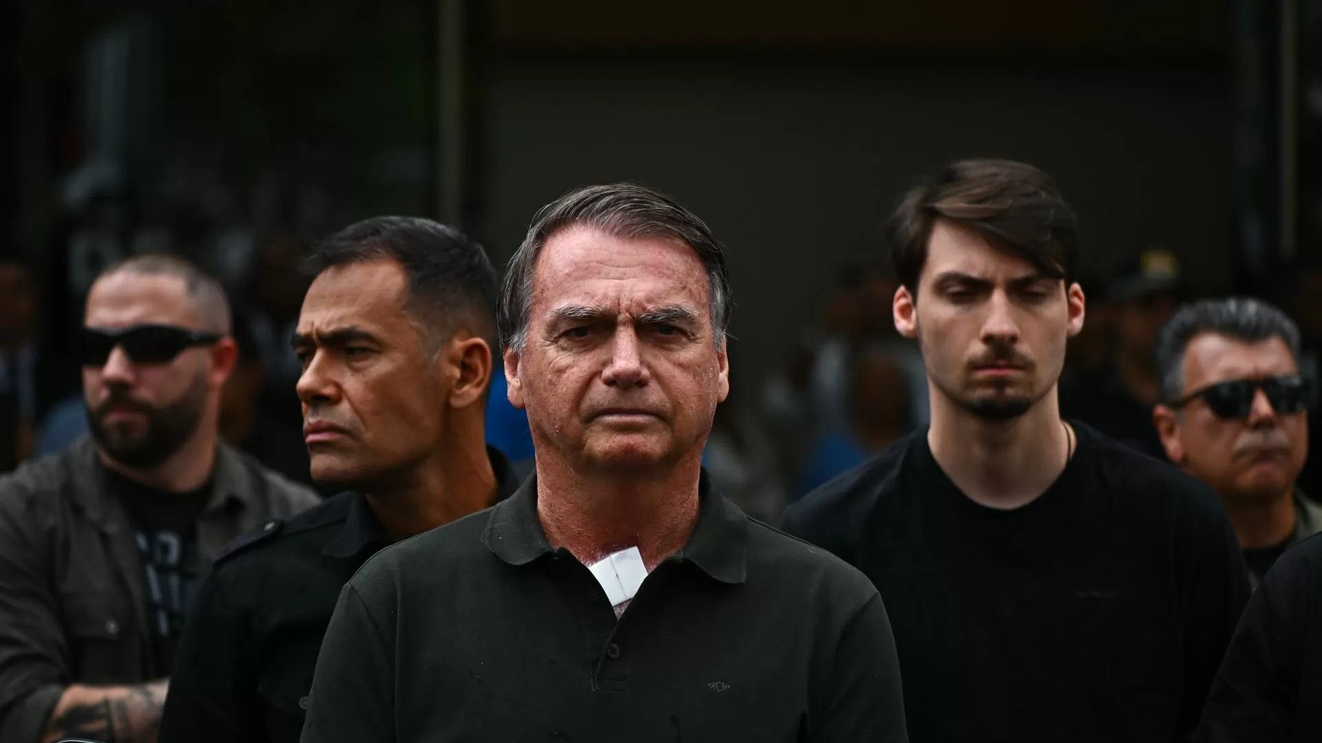 Mulher de Bolsonaro diz que cirurgia a ex-Presidente brasileiro foi "bem-sucedida"