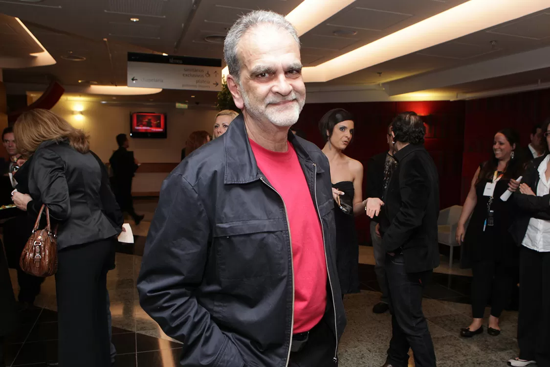 Maurício Kubrusly é internado às pressas na UTI após acidente doméstico