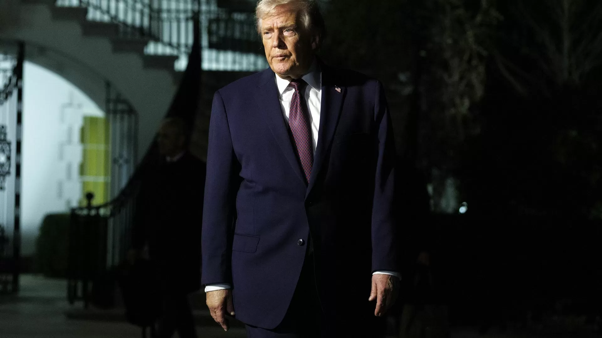Trump anuncia retirada da Guarda Nacional de Chicago, Los Angeles e Portland