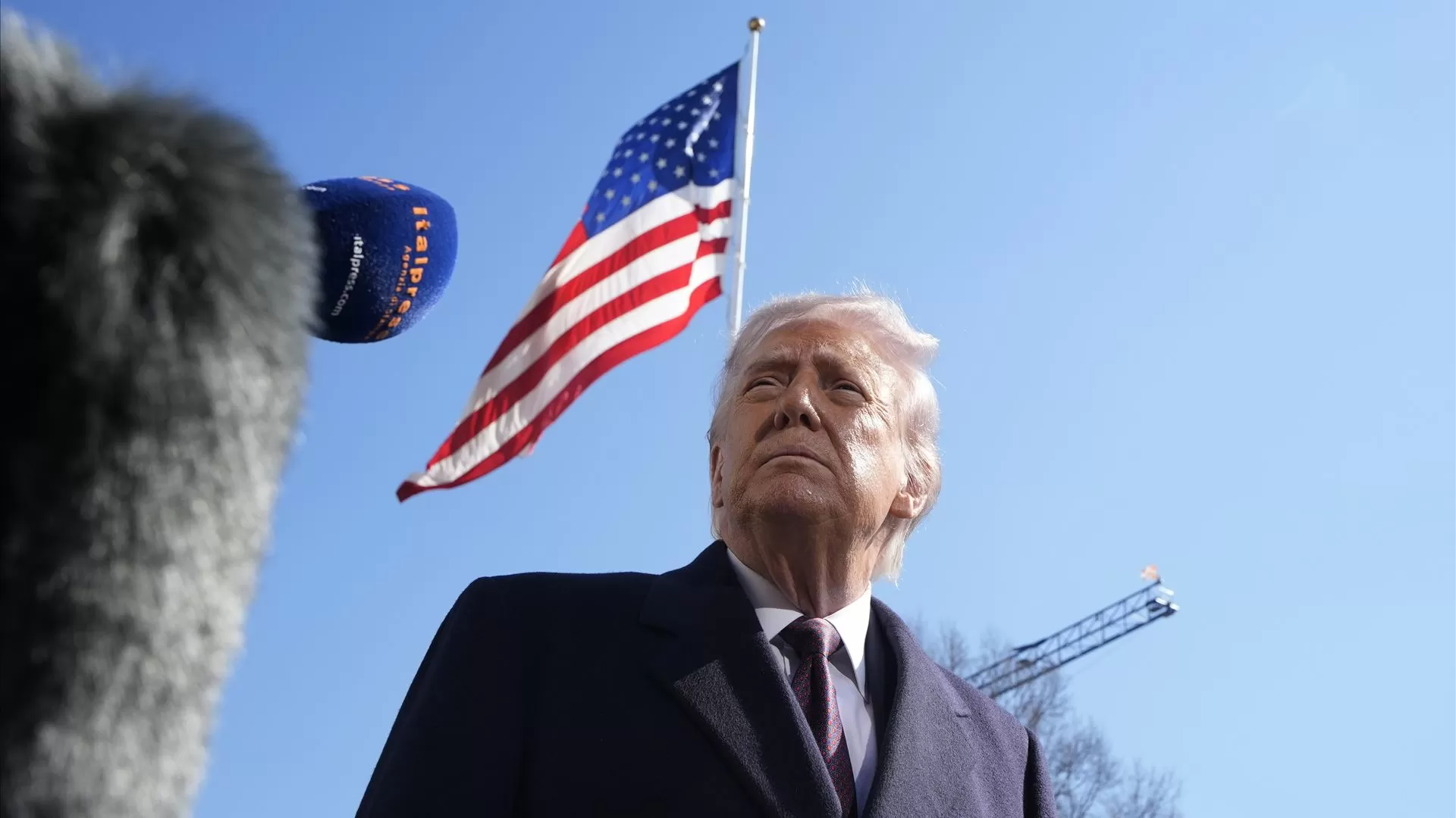 Trump anuncia morte de líder supremo do Irão: "Khamenei está morto"