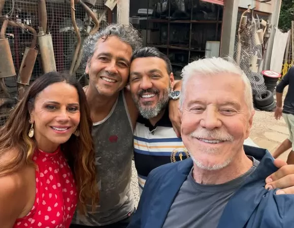 A convivência de Belo e Viviane Araujo nos bastidores de ‘Três Graças’