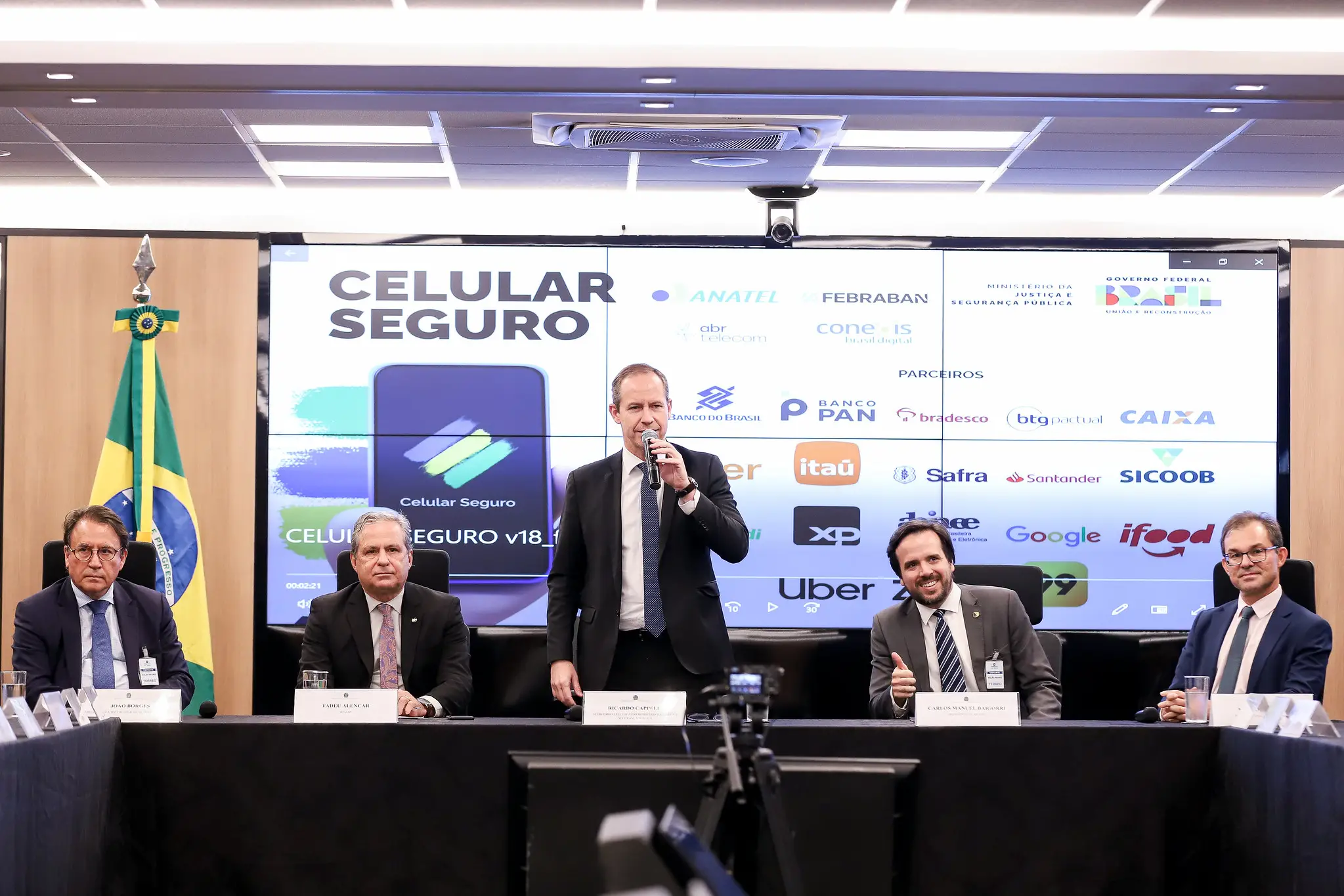 Ministério vai alertar usuários de app a não testarem bloqueio de celular