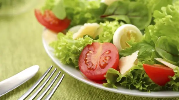 Coração verde: estudo com gêmeos mostra benefícios da dieta vegana