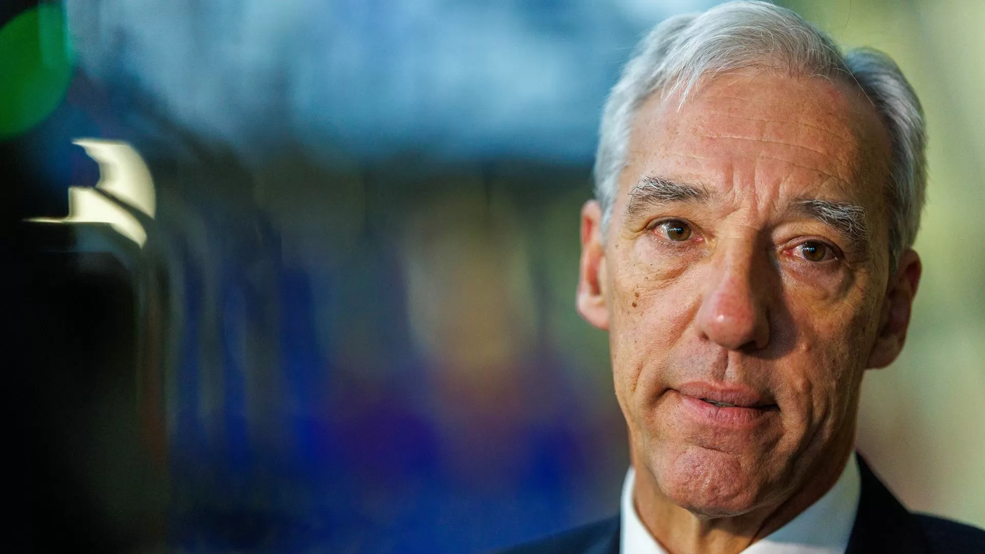 Cravinho impressionado com número de russos que “desafiaram ditadura de Putin”