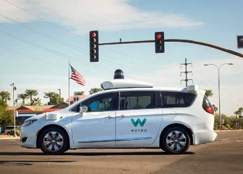 Carros autônomos viram atração turística em São Francisco