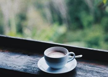 “TEODORO BASTOS DE ALMEIDA: Experiências positivas em Finanças”