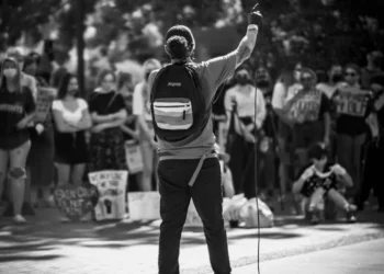 “Política: Além da Corrupção”