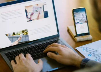 “Economia: Pilar do Desenvolvimento e Bem-Estar Social”