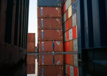 “Desvendando a Economia: Entenda o Básico em 10 Palavras”