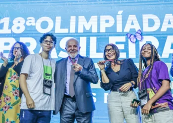 Lula convoca estudantes a entrarem na política: ‘Assumam responsabilidade’