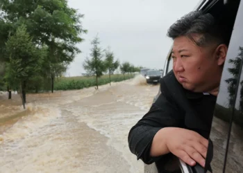 Líder norte-coreano promete reforço “sem limites” das capacidades militares