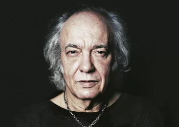 Ex-integrantes da banda de Erasmo Carlos fazem show tributo em São Paulo