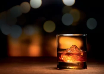 Álcool causa câncer? O novo alerta do ‘médico-chefe’ dos EUA