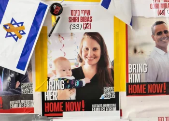 Corpo da refém Shiri Bibas devolvido a Israel, diz Hamas