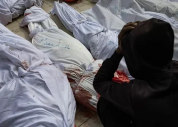 Encontrados 14 socorristas mortos após ataque israelita a ambulâncias em Gaza