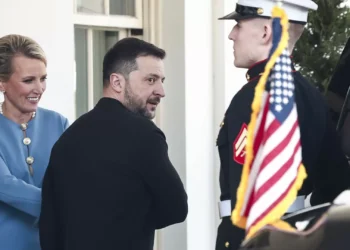 “Nunca estarás sozinho”: líderes europeus unem-se em apoio a Zelensky