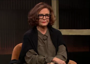 A explicação para Heloisa Teixeira abdicar do sobrenome Buarque