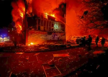 Pelo menos dois mortos em ataques russos contra Kiev