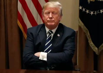 Trump “furioso” e “muito zangado” com Putin ameaça novos impostos sobre petróleo russo