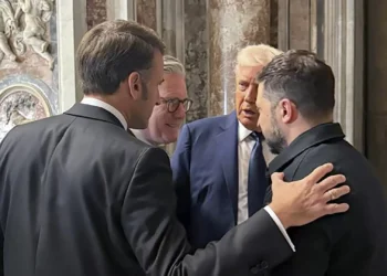 Trump, Zelensky, Macron, Starmer em reunião “positiva” antes do funeral do Papa