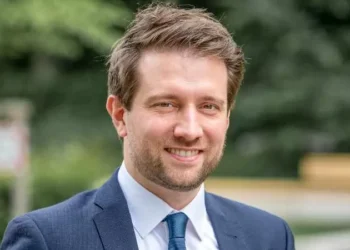 ‘De certa forma, ChatGPT é o novo Dr. Google’, diz pesquisador