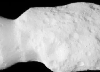 Asteroide com ‘duas cabeças’ surpreende cientistas da Nasa