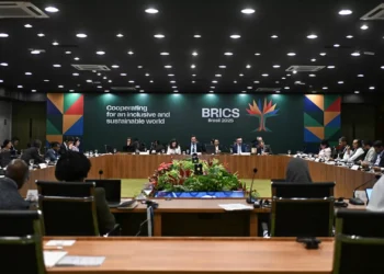 Países emergentes juntam-se contra barreiras comerciais e “afrontamento dos EUA”