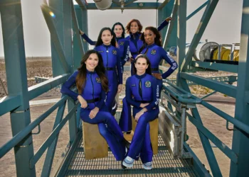 Como foi voo em que Katy Perry cantou ‘What a Wonderful World’ no espaço