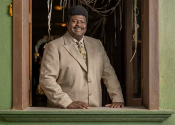 Cena sobre masculinidade negra que se torna marco em ‘Garota do Momento’