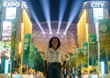 Gadú faz show em evento em SP de homenagem a cofundadora da Mídia Ninja