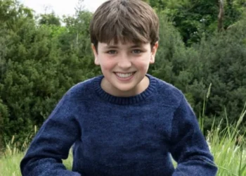 Quem é Dominic McLaughlin, ator que será Harry Potter em série