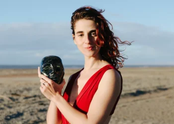 Artista visual lança livro infantil na Bienal do Rio em junho