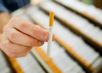 Indústria do tabaco recorre a “estratégias insidiosas” para atrair jovens, diz OMS
