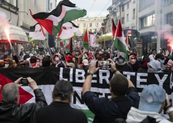 Eurovisão: Manifestantes pró-Palestina e polícia em confrontos durante manifestação