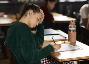 Enem 2025: Abriu ou abriram as inscrições? Veja como escrever certo