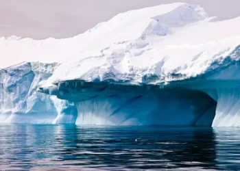 Cientistas detectam sinais de rádio vindos do subsolo da Antártica