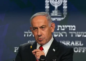 Irão. Netanyahu defende que eliminar Khamenei “acabaria com o conflito”