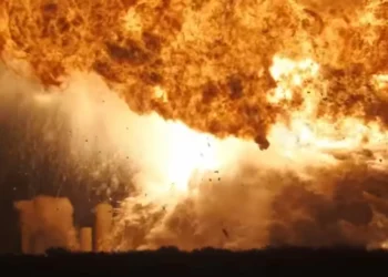 Mais um foguete da SpaceX explode em teste no Texas
