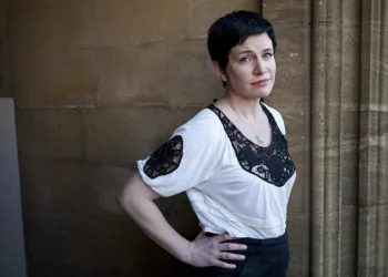 Autora britânica e sua editora criam selo anti-IA para novo livro