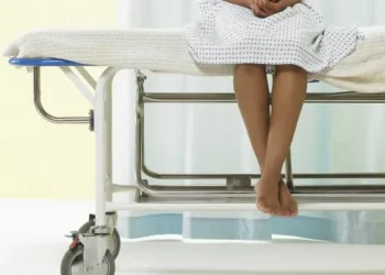 Quando o tempo é vida, esperar é crueldade: o drama do paciente com câncer no país