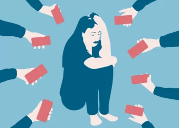 Redes sociais causam isolamento social e enfraquecem o senso crítico, alertam especialistas