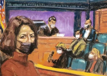 Ex-parceira de Epstein exige imunidade ou perdão para testemunhar