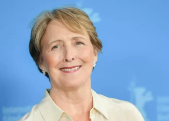 Fiona Shaw: ‘Em Hollywood, disseram que eu era velha demais aos 28 anos’