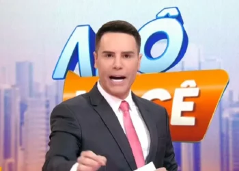 Clima tenso entre emissoras: apresentador detona Record em programa do SBT