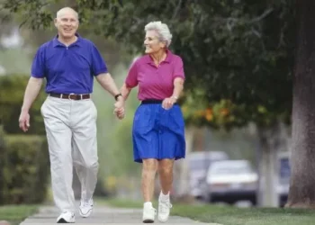 Cada passo conta – e talvez você nem precise dar 10 mil para garantir uma boa saúde, segundo estudo