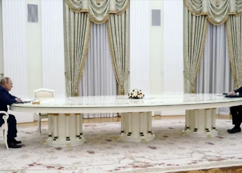 Acabou o silêncio: Putin defende “novas realidades territoriais” em primeira conversa com Macron desde 2022