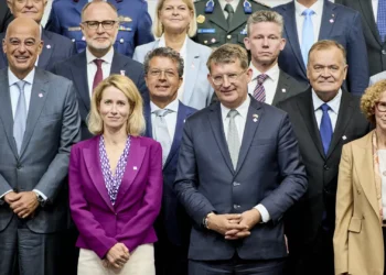 Hungria bloqueia apoio financeiro à Ucrânia, França e Alemanha comprometem-se a reforçar defesa aérea de Kiev