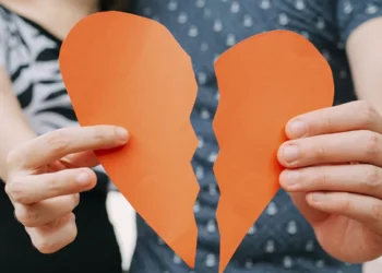 ‘Síndrome do coração partido’: estresse, como desilusão amorosa, pode causar quadro tão grave quanto infarto