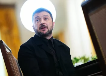 Zelensky pede a Trump para convencer Hungria a deixar Ucrânia aderir à UE